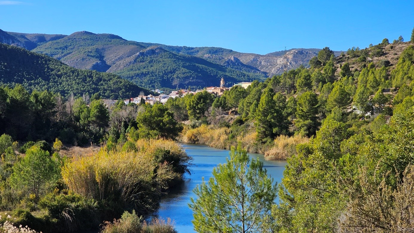 Portada: Río Mijares aguas abajo de Vallat tras su unión con el Villahermosa